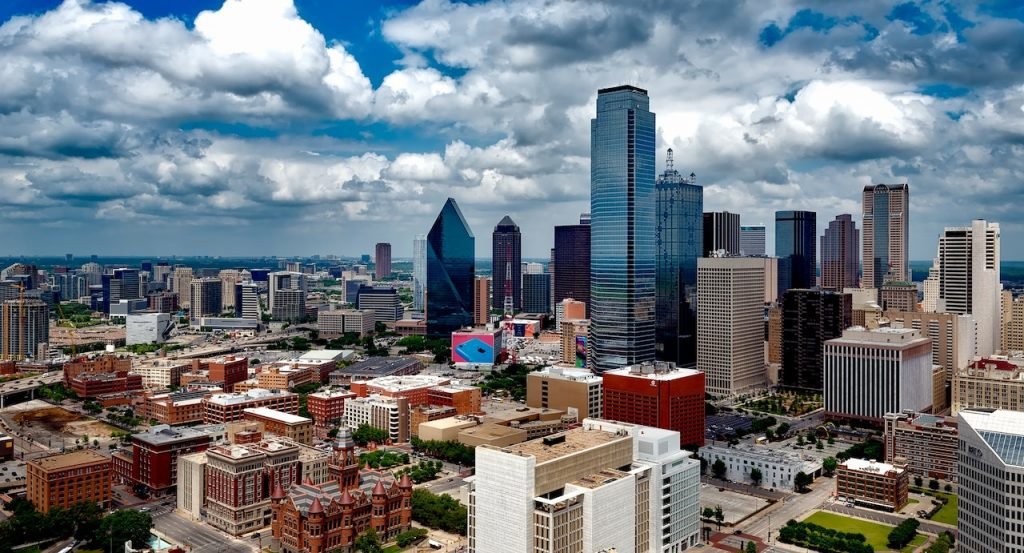 Selling a Business in Dallas What you Need to Know